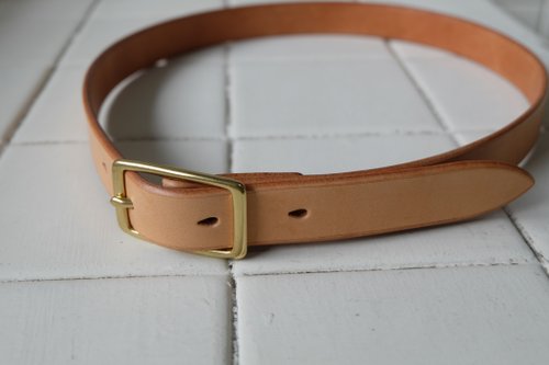 Hand-stitched Italian vegetable tanned leather belt